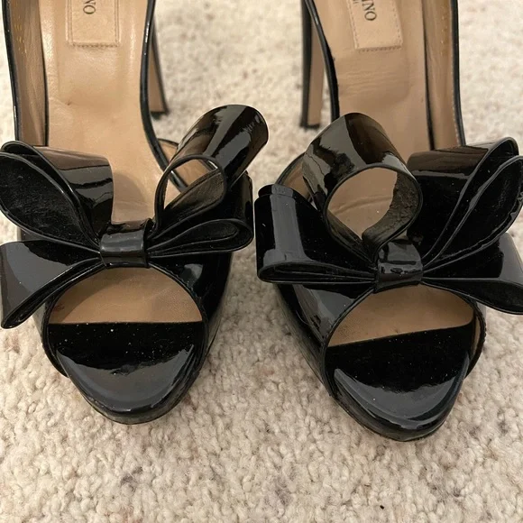 Valentino Garavani Shoes Valentino Bow Pumps Color black - Picture 6 of 7